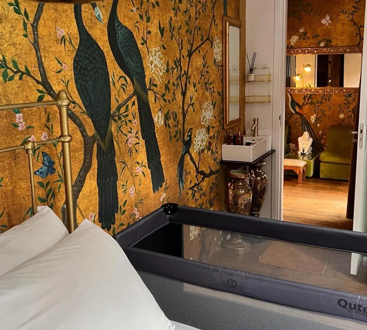Beautiful Apartment With Asian Style Bedroom Near Rai & Center アムステルダム ベッド・アンド・ブレックファスト